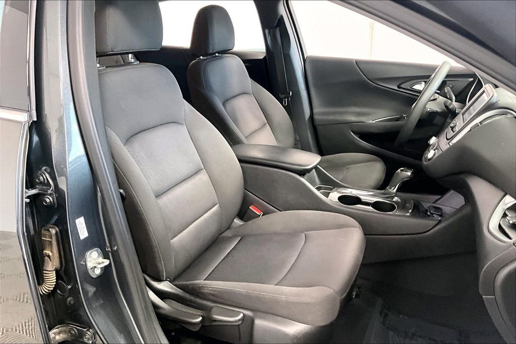 Used 2018 Chevrolet Malibu LS image 7