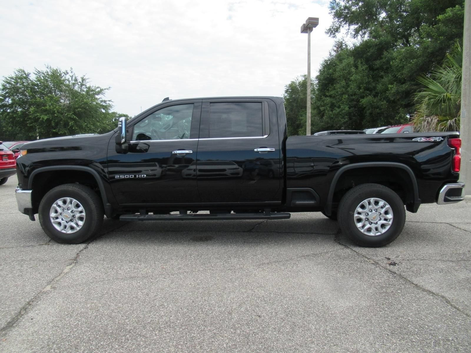 Used 2022 Chevrolet Silverado 2500 LTZ w/ LTZ Plus Package AWD/4WD image 4