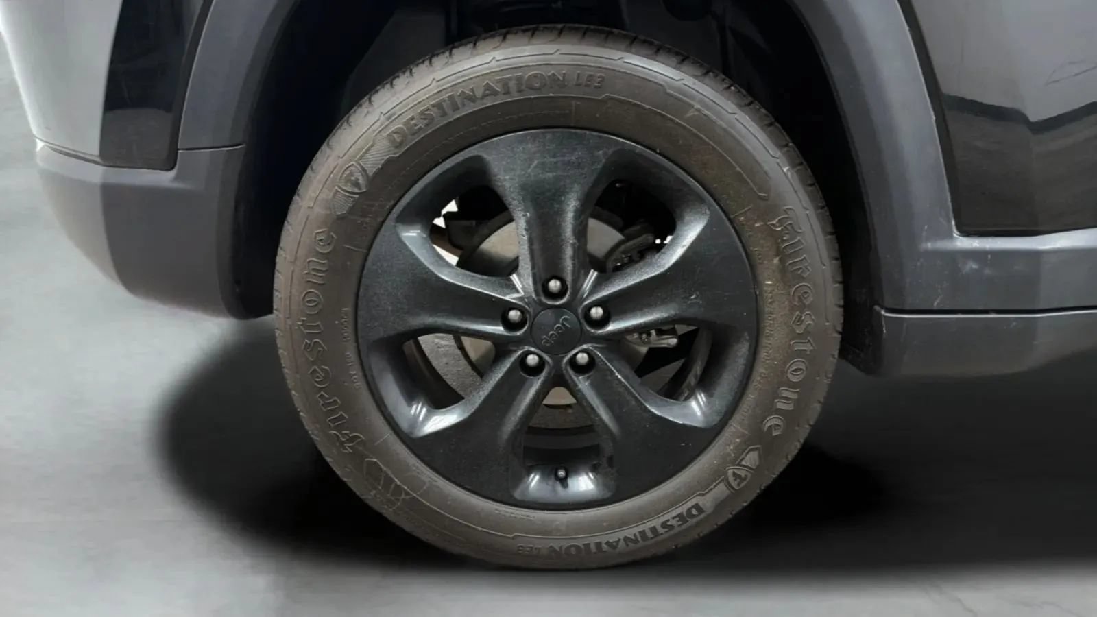 Used 2018 Jeep Compass Latitude w/ Popular Equipment Group FWD image 27