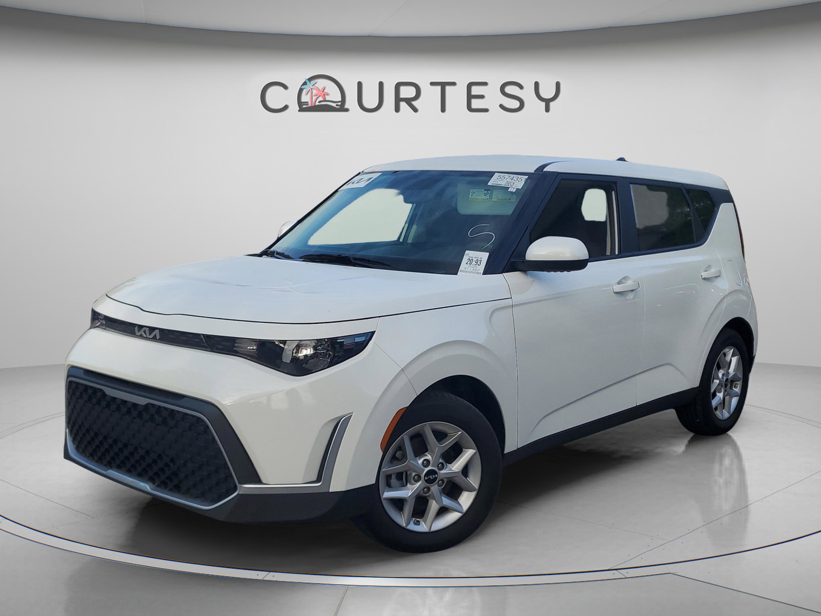 Certified 2025 Kia Soul LX w/ LX Technology Package