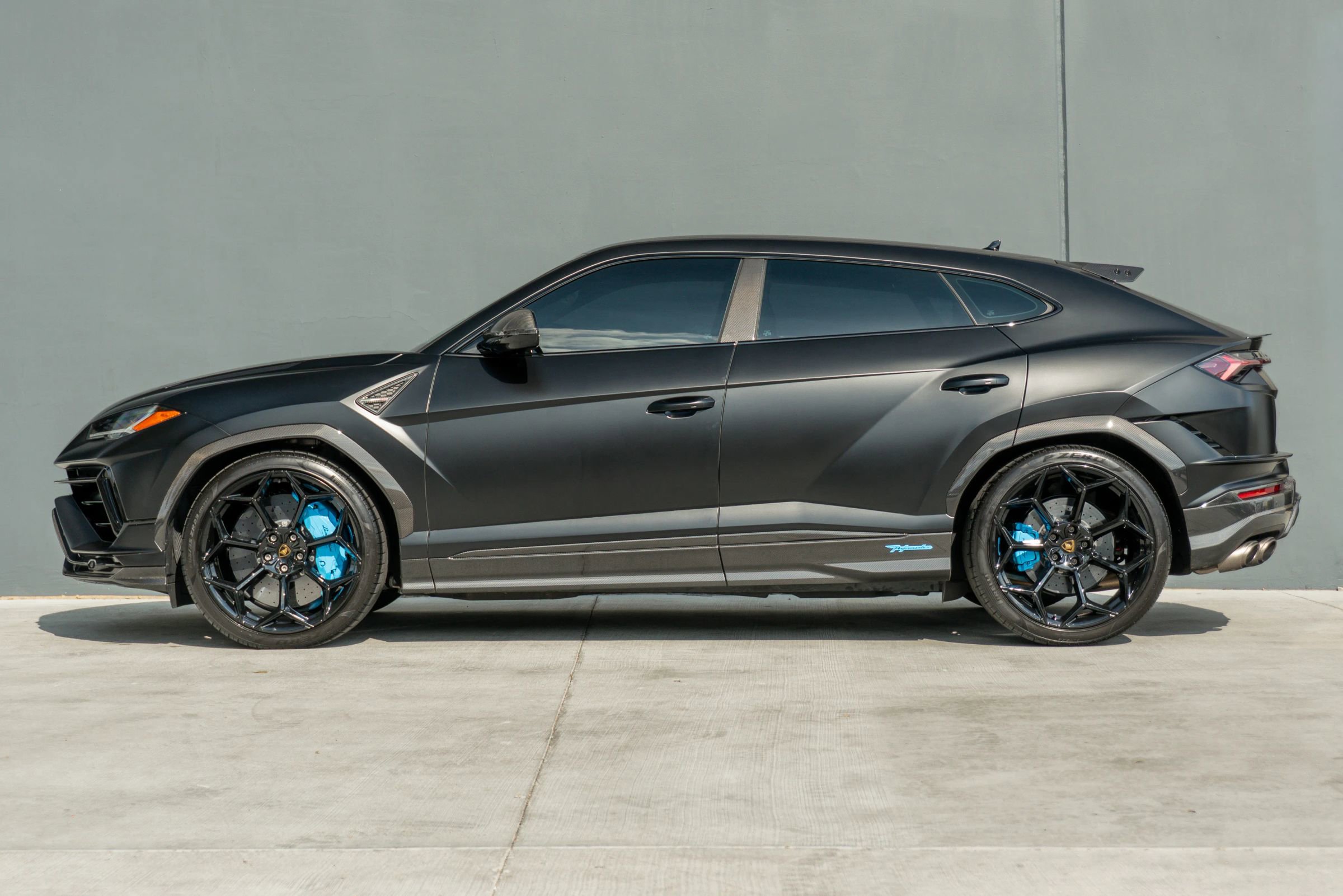 Used 2024 Lamborghini Urus Performante image 2