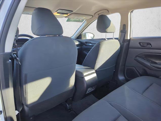 Used 2025 Nissan Altima 2.5 SV image 16