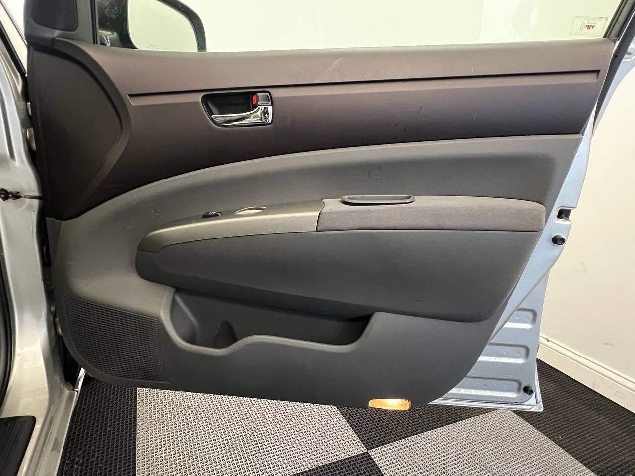 Used 2005 Toyota Prius image 11