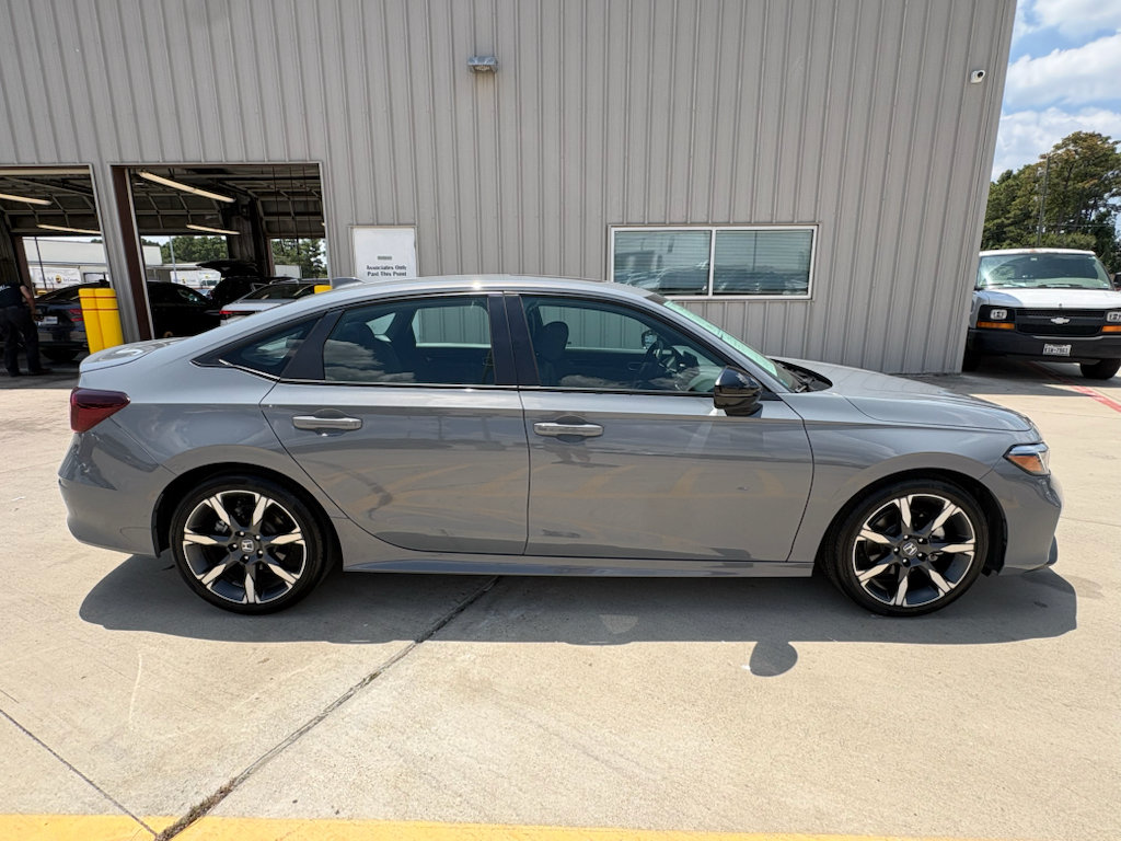 Used 2025 Honda Civic Sport Touring image 9
