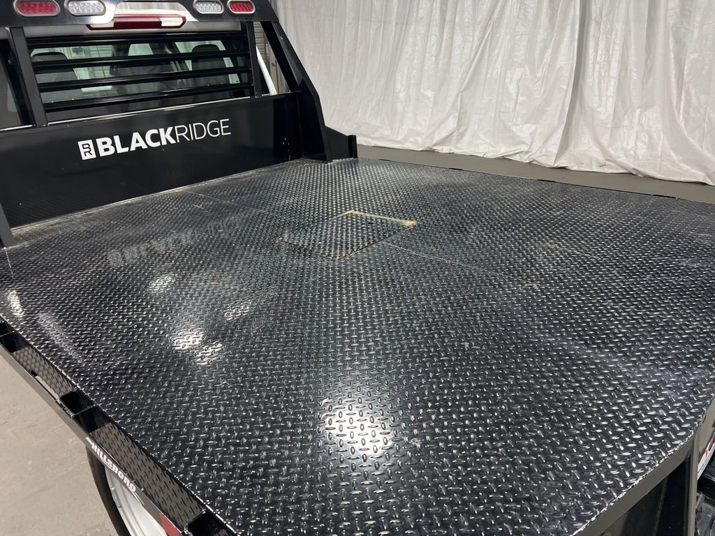 Used 2025 Chevrolet Silverado 3500 W/T image 19