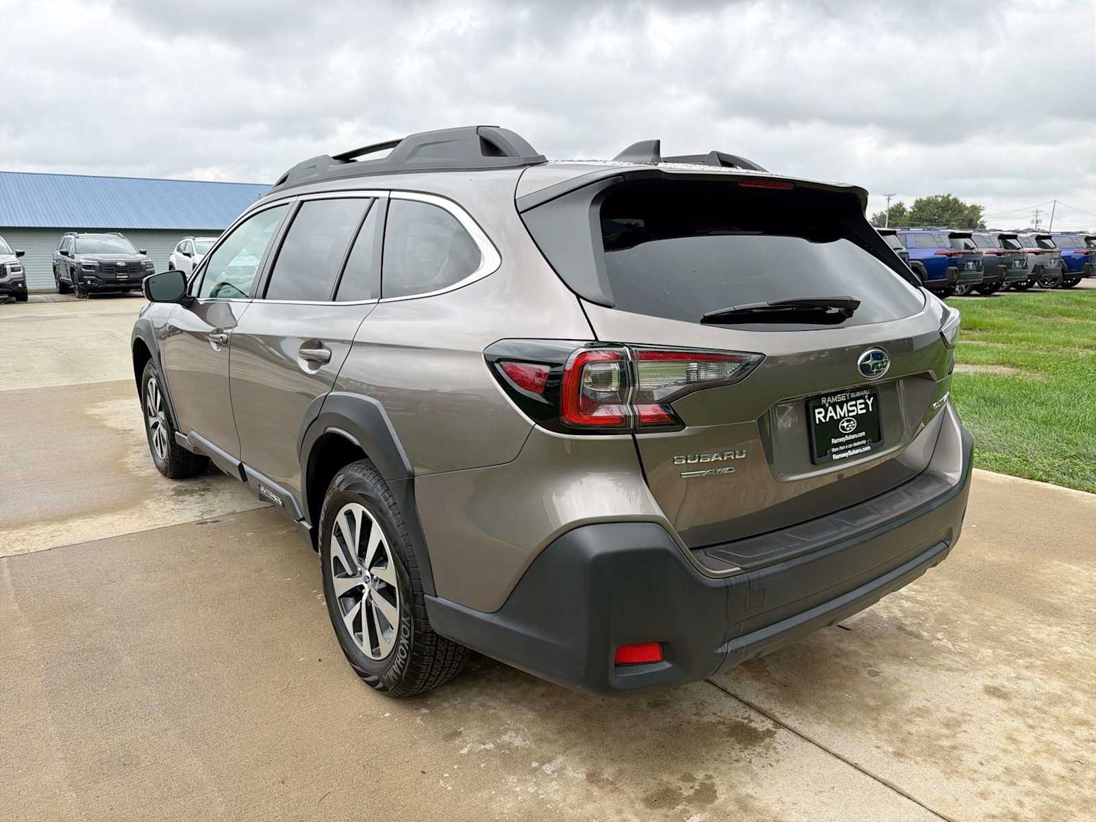Certified 2024 Subaru Outback Premium AWD/4WD image 4
