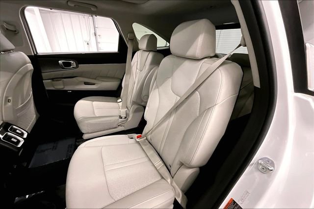 Used 2023 Kia Sorento SX Prestige image 23