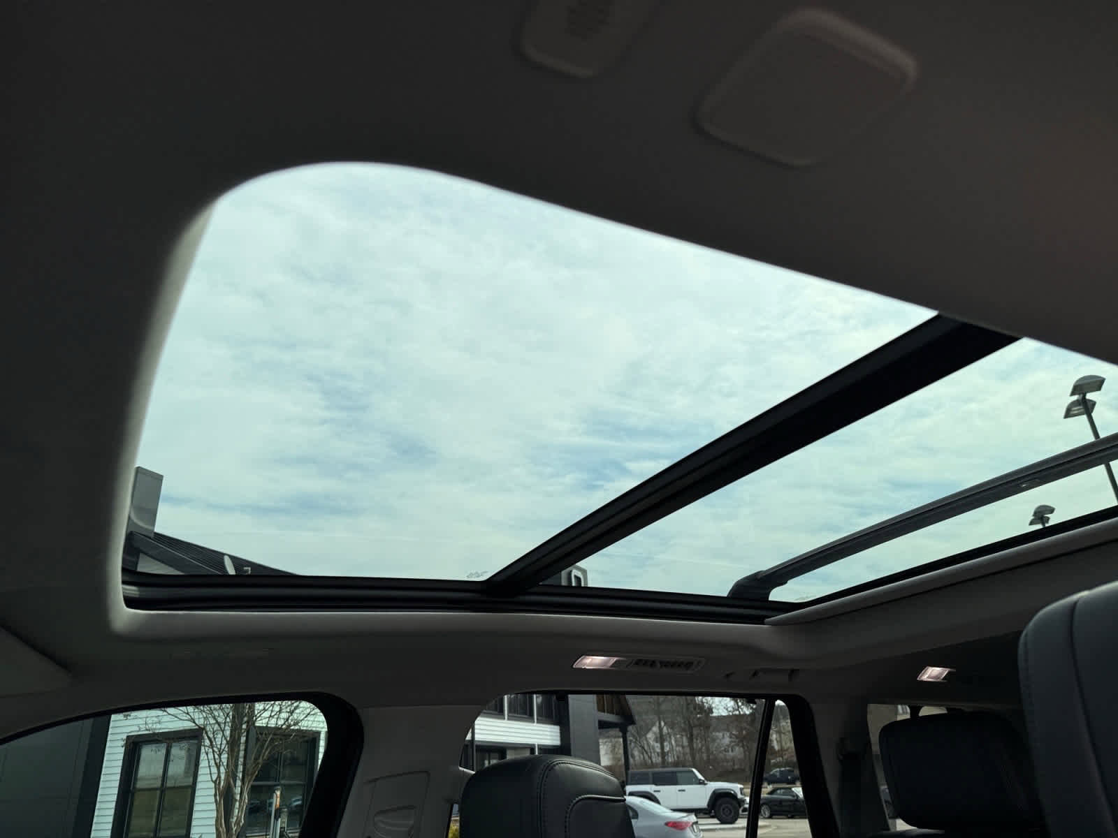 Used 2023 Toyota Sequoia Limited image 26