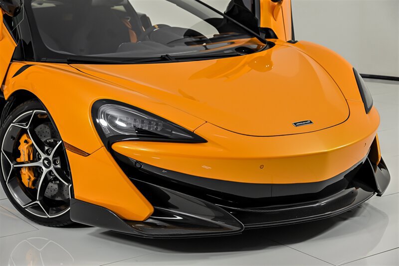 Used 2019 McLaren 600LT RWD image 3