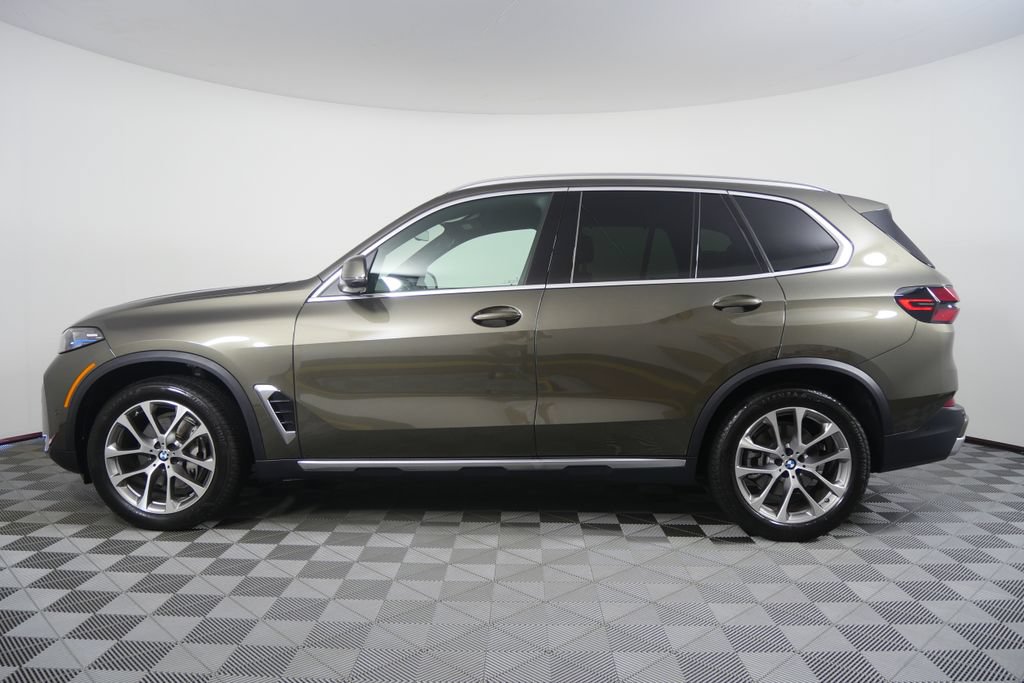 Certified 2026 BMW X5 xDrive40i AWD/4WD image 2