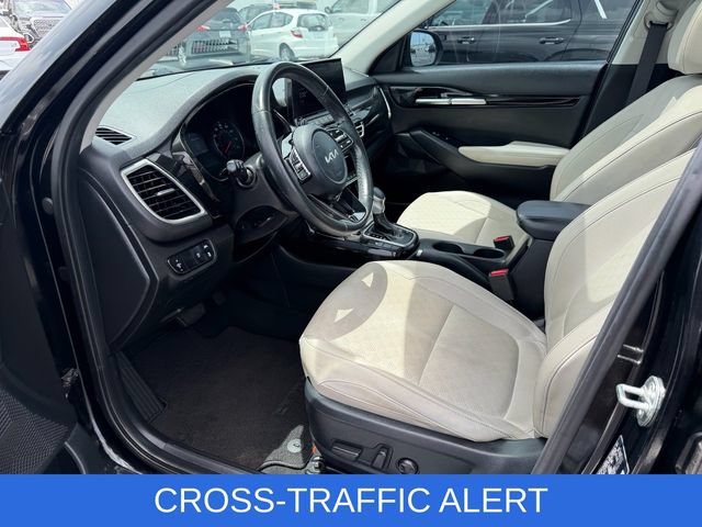 Used 2023 Kia Seltos EX AWD/4WD image 11