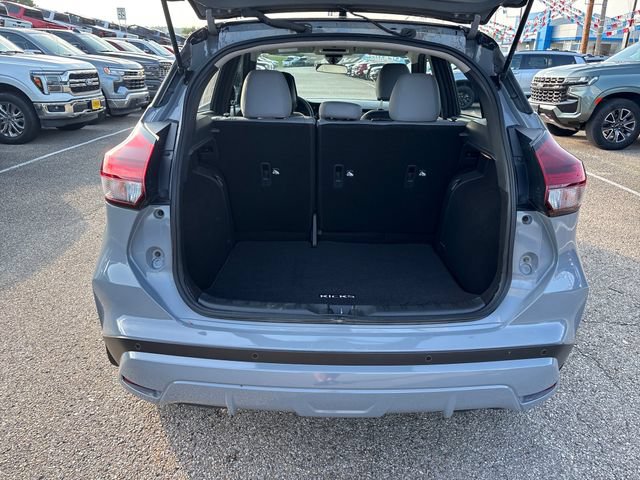 Used 2024 Nissan Kicks SR w/ SR Premium Package FWD image 22