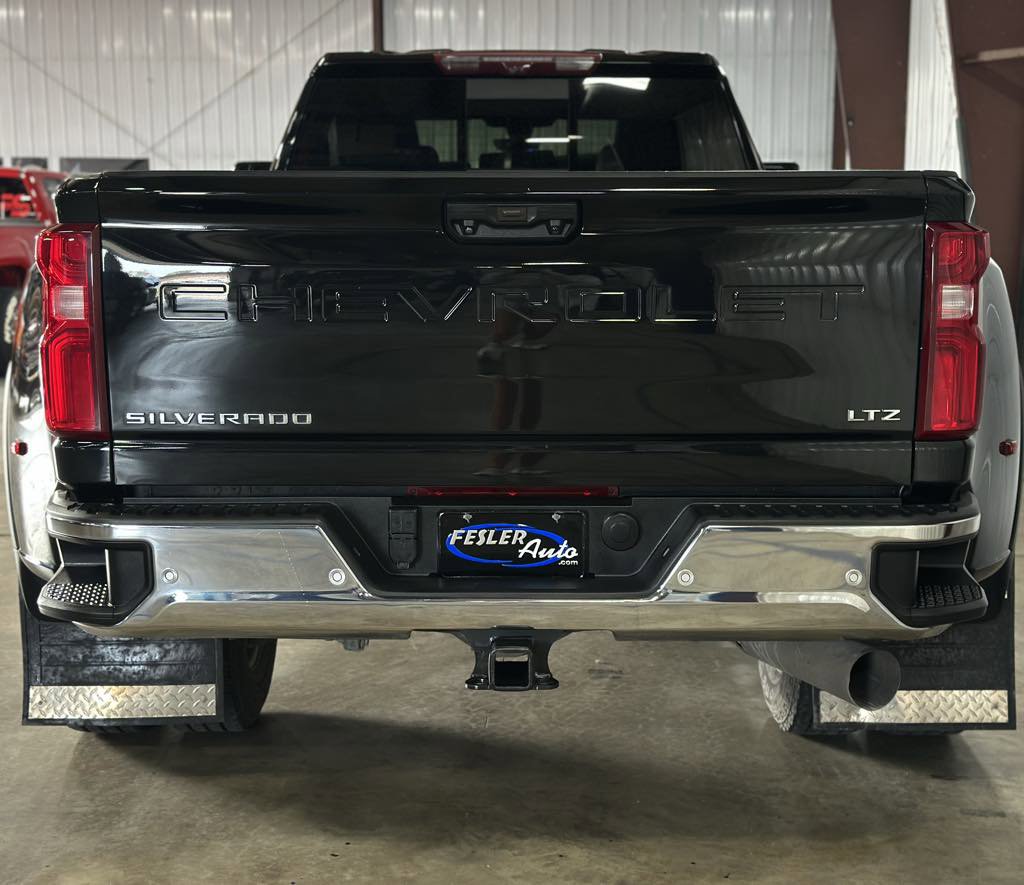 Used 2021 Chevrolet Silverado 3500 LTZ w/ LTZ Plus Package image 20