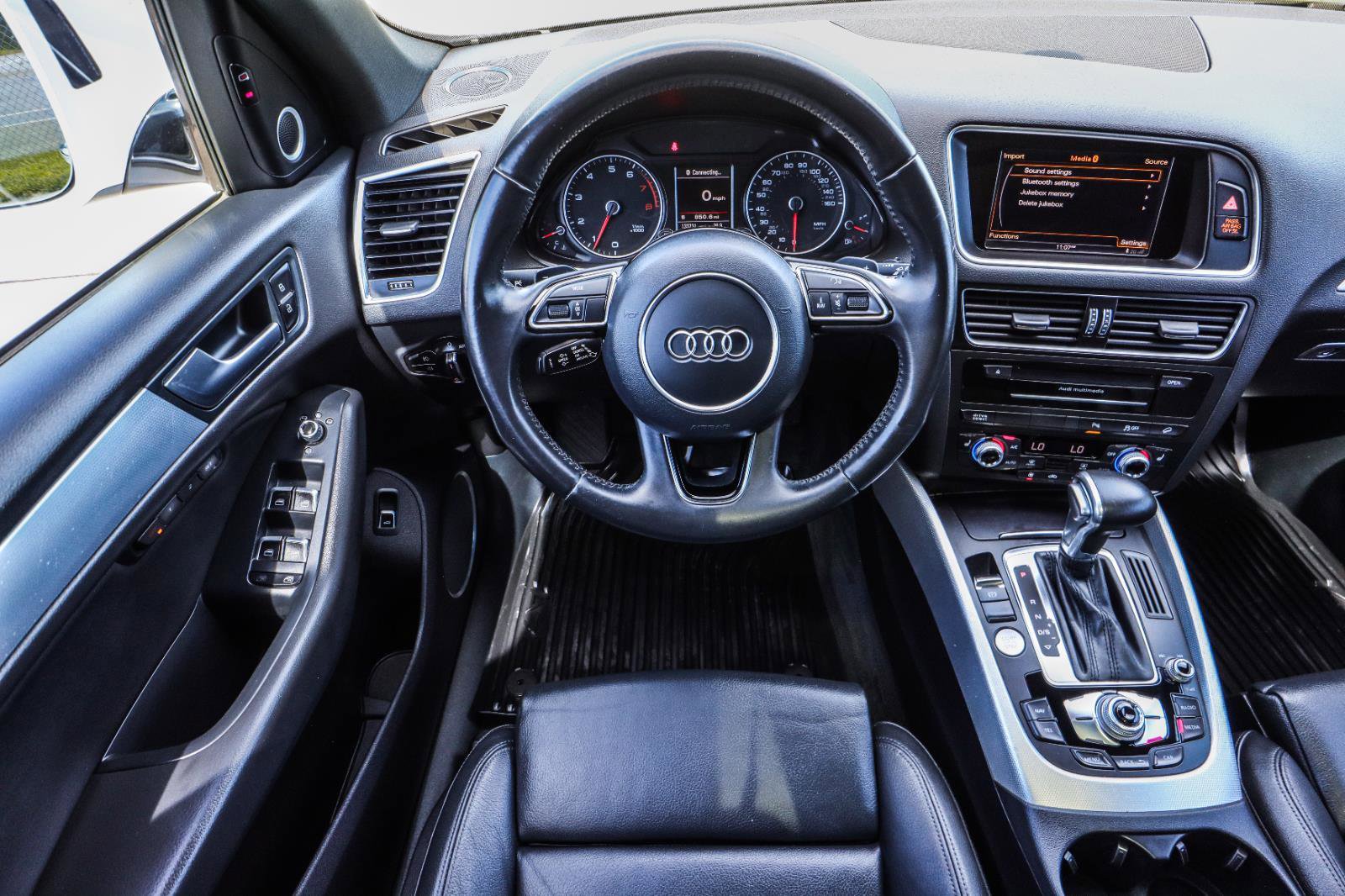 Used 2017 Audi Q5 2.0T Premium Plus w/ Technology Package AWD/4WD image 25