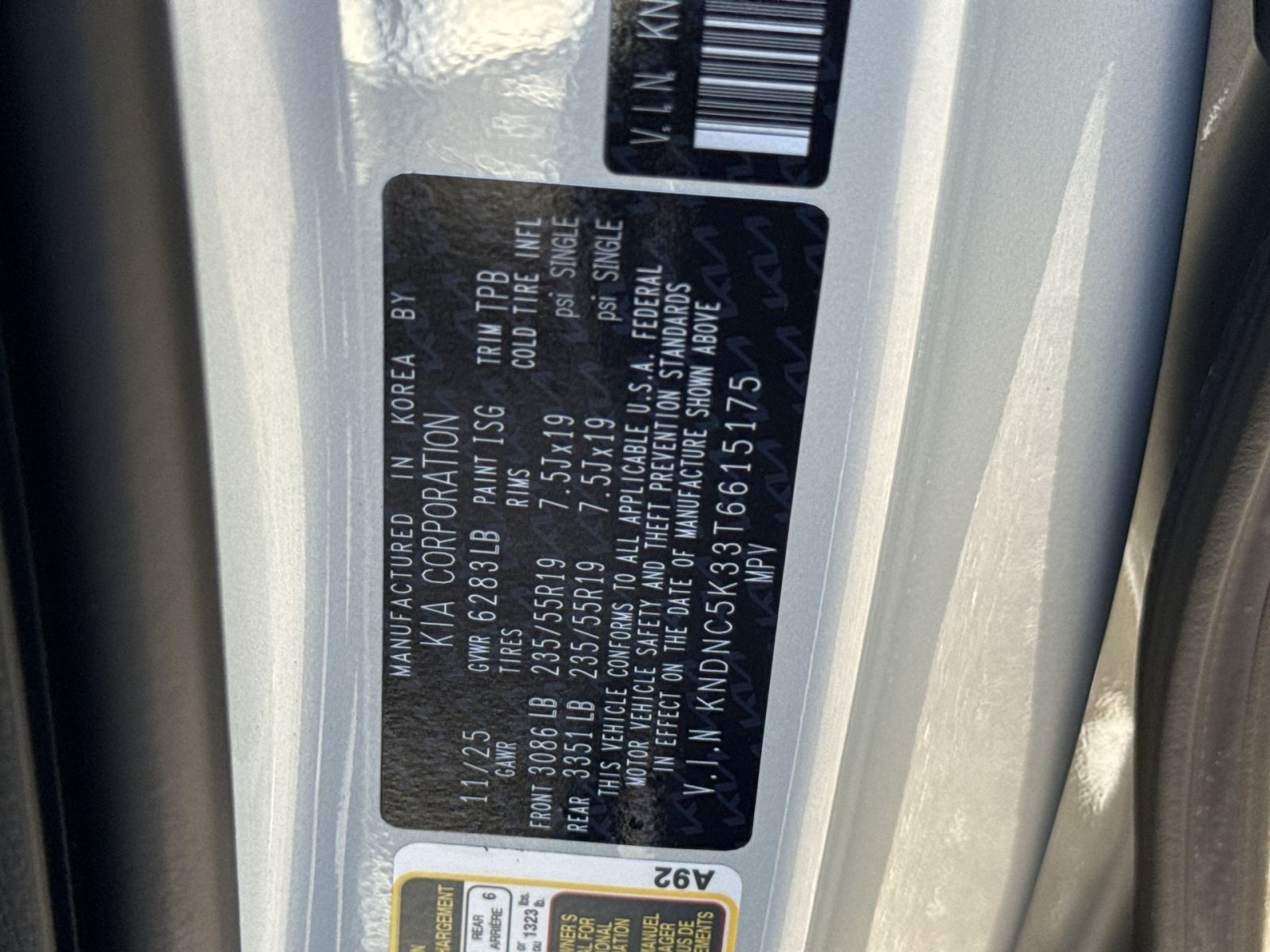 New 2026 Kia Carnival EX FWD image 44