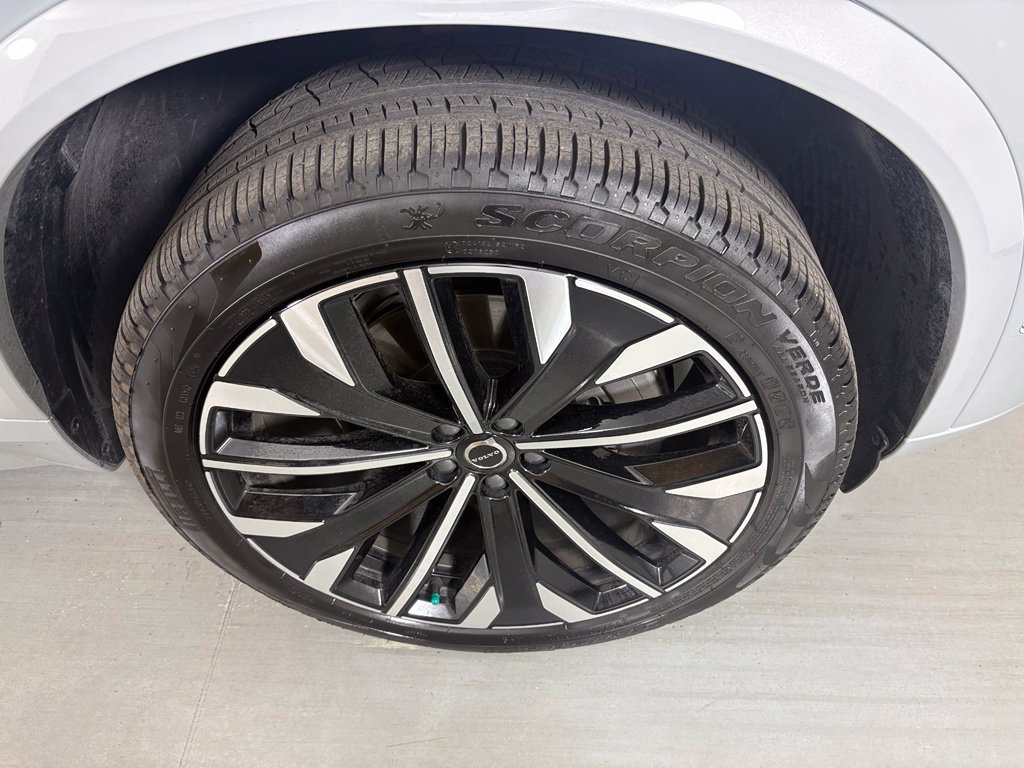 Used 2026 Volvo XC90 B6 Plus AWD/4WD image 11