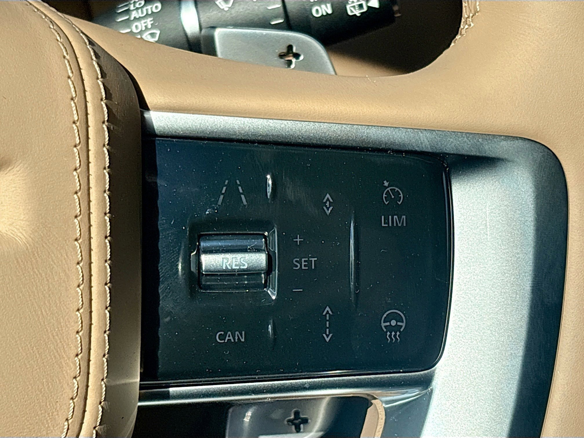 New 2026 Land Rover Range Rover Long Wheelbase Autobiography image 40