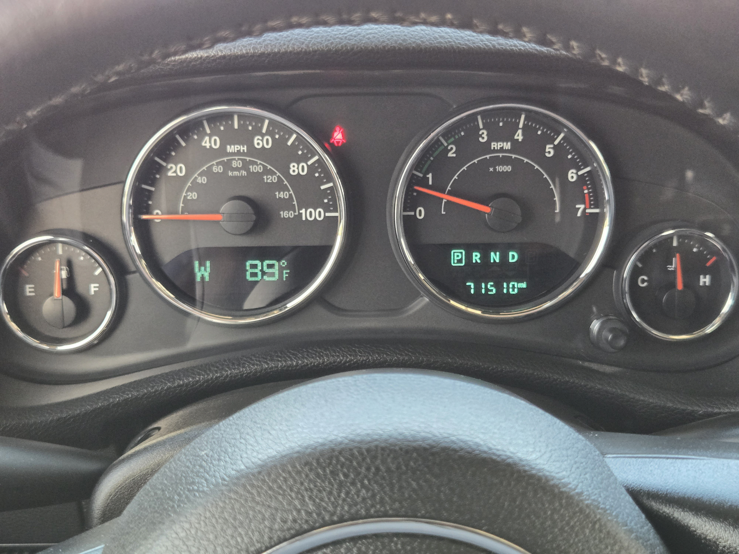 Used 2017 Jeep Wrangler Unlimited Sahara w/ Connectivity Group AWD/4WD image 12