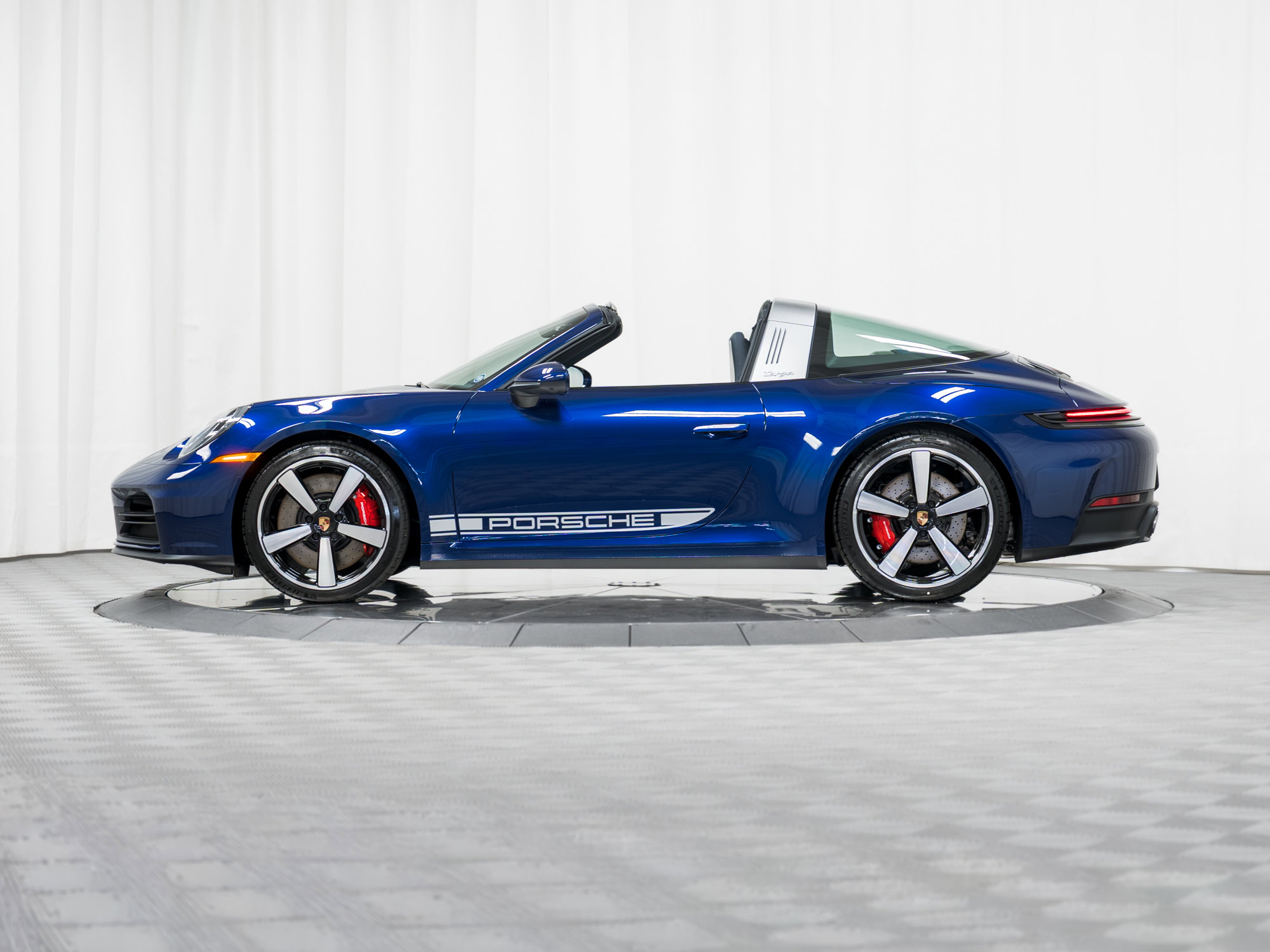Used 2026 Porsche 911 Targa 4S image 39