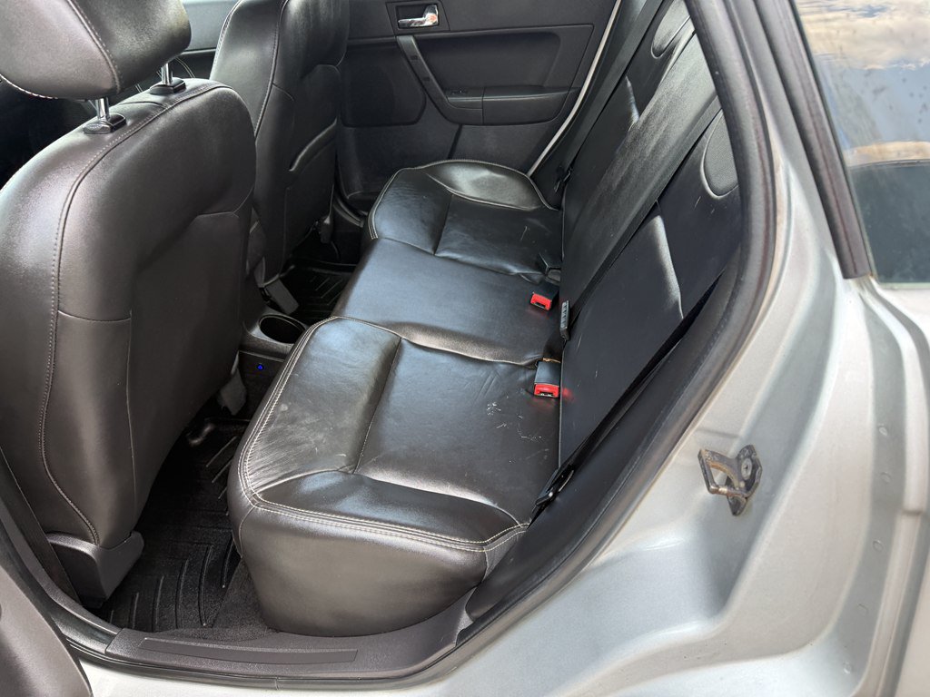 Used 2009 Ford Focus SES FWD image 33