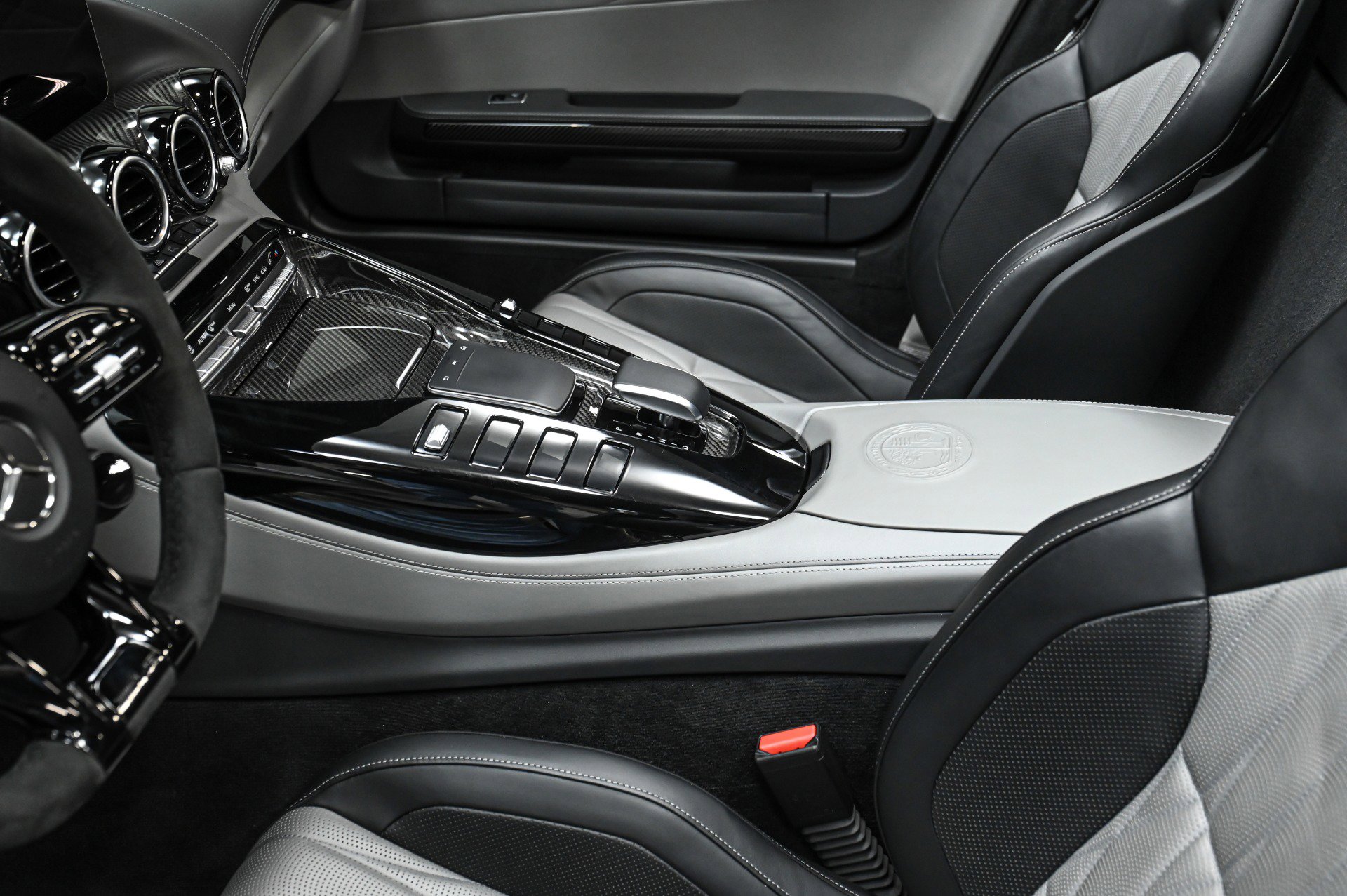 Used 2020 Mercedes-Benz AMG GT R image 29