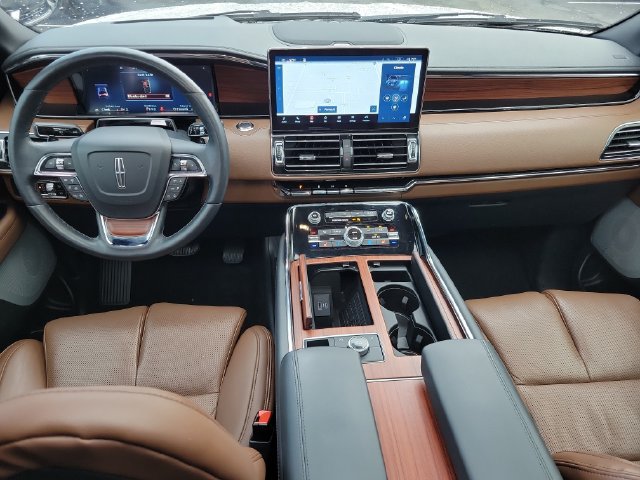 Used 2024 Lincoln Navigator Reserve AWD/4WD image 29