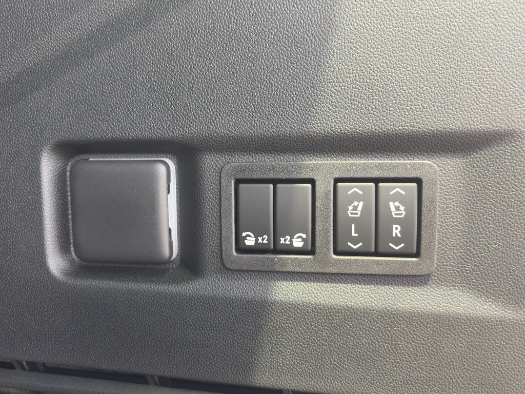 New 2026 Chevrolet Tahoe LT w/ Comfort Package AWD/4WD image 34