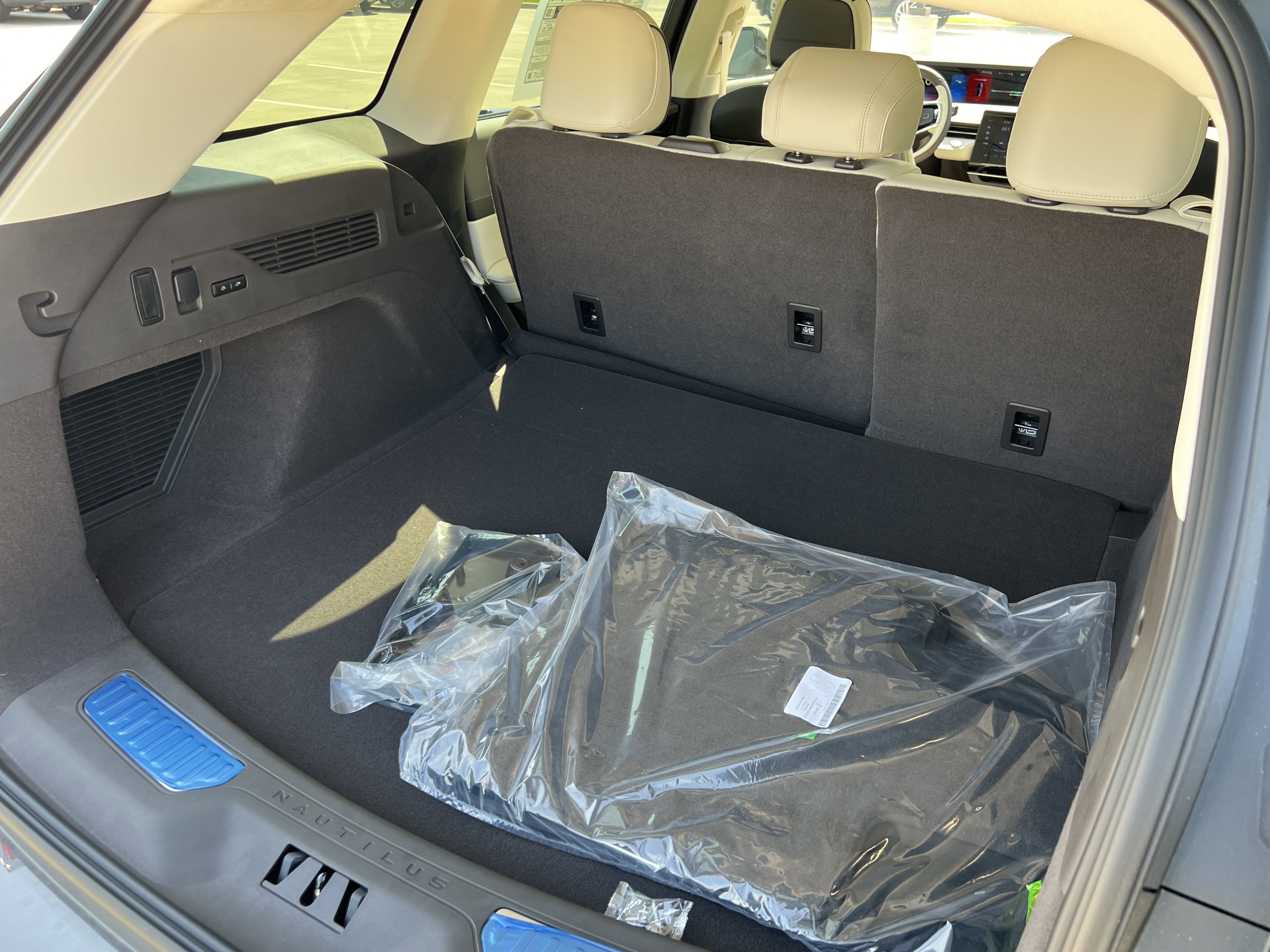 New 2025 Lincoln Nautilus Black Label image 32