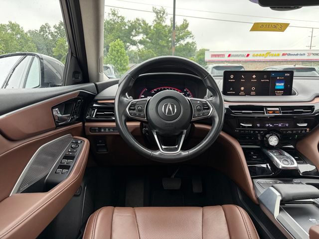 Used 2023 Acura MDX SH-AWD w/ Technology Package image 3