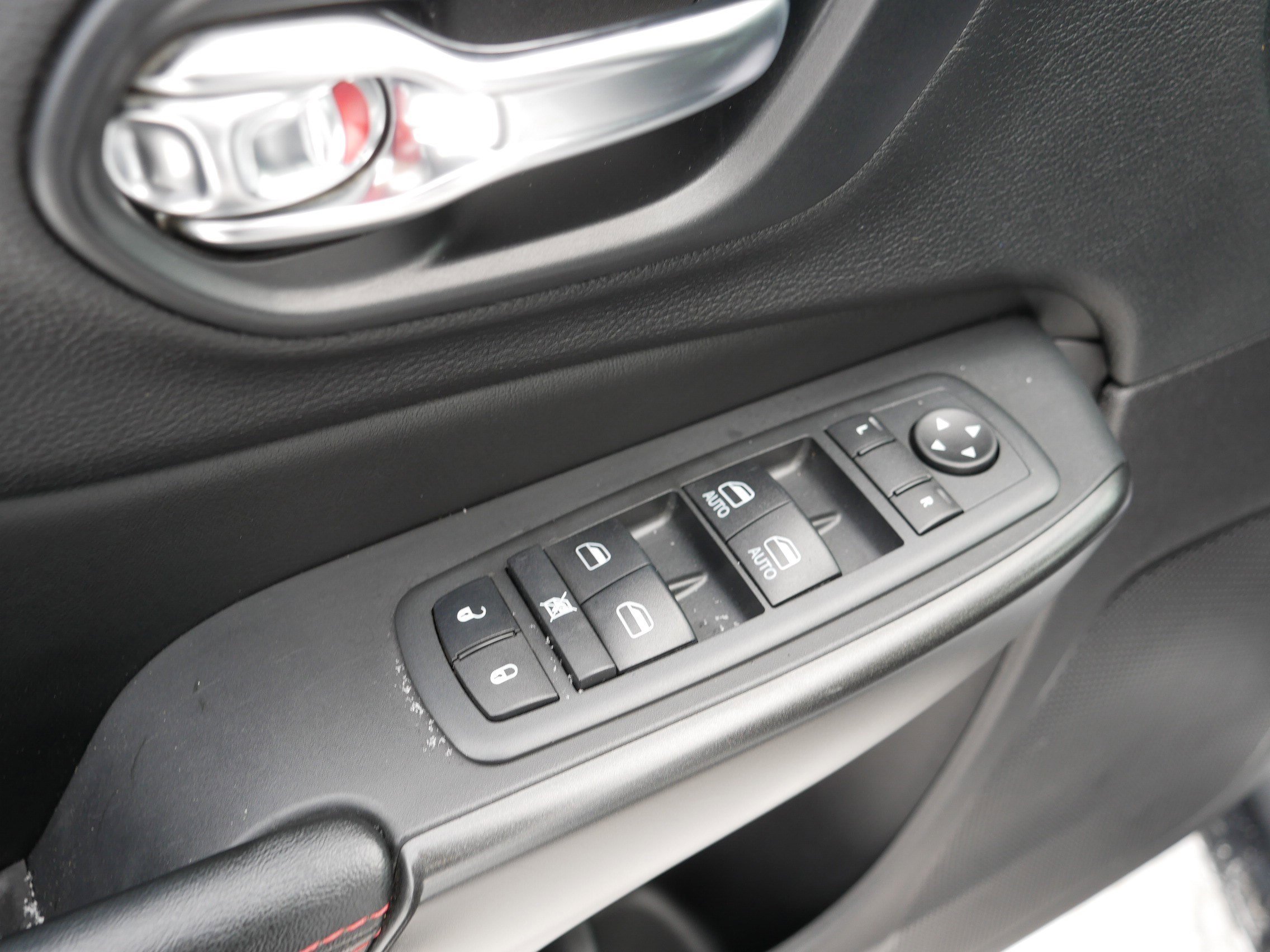 Certified 2021 Jeep Cherokee Trailhawk image 19