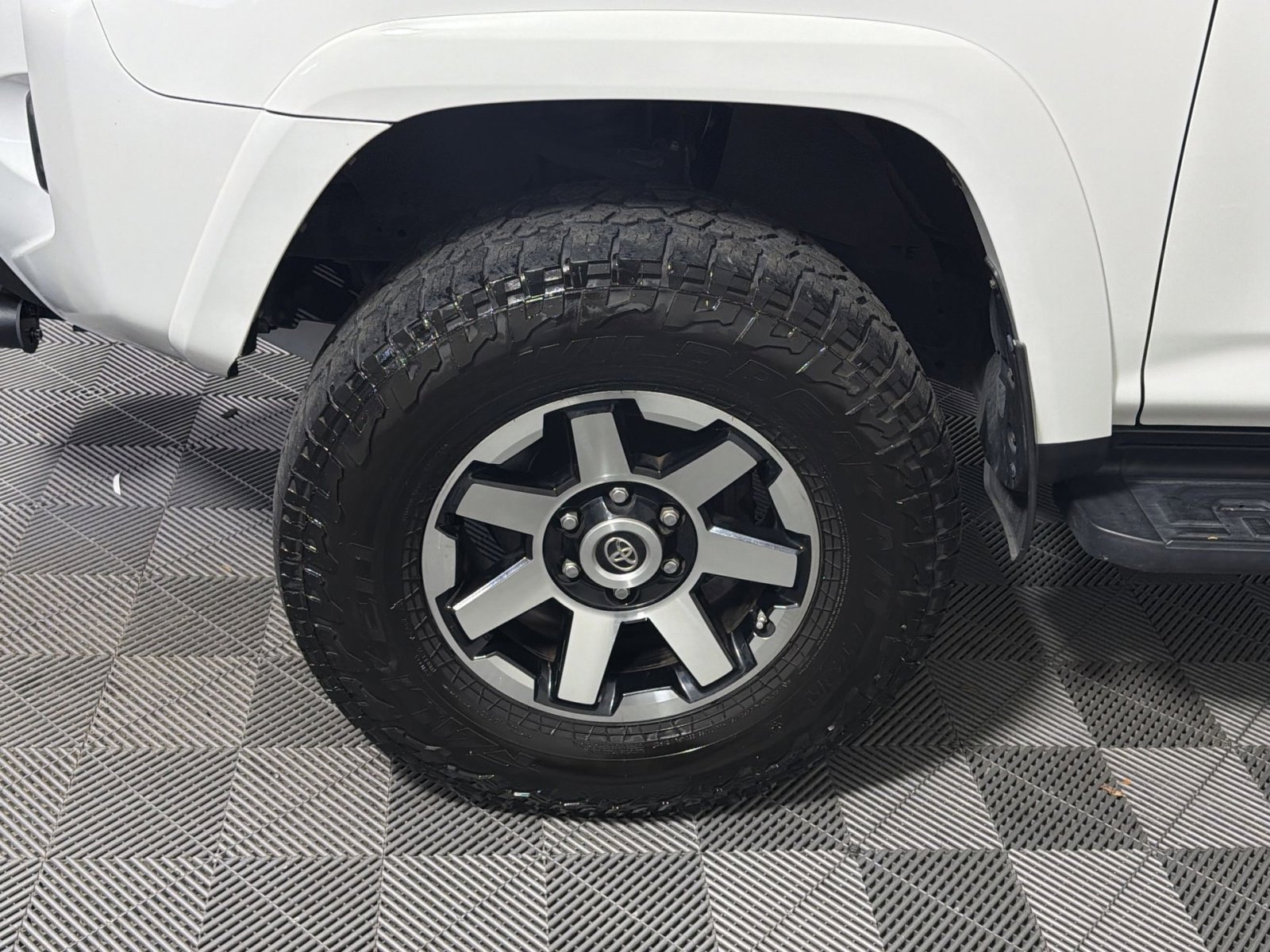 Used 2019 Toyota 4Runner TRD Off-Road image 12