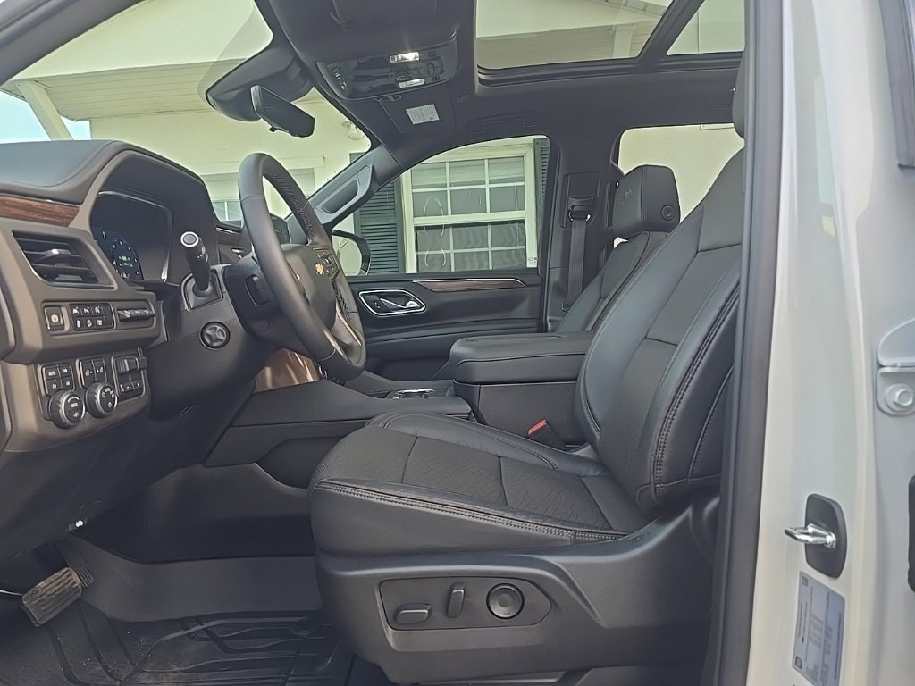 Used 2024 Chevrolet Tahoe High Country image 13