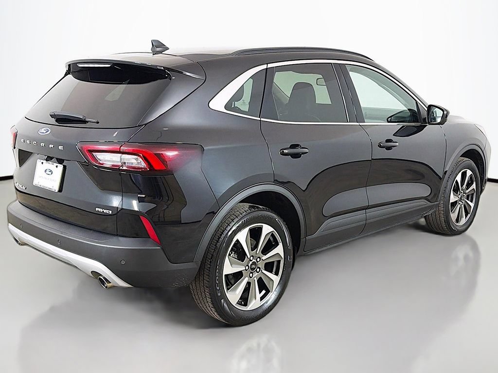 Used 2024 Ford Escape Platinum AWD/4WD image 12