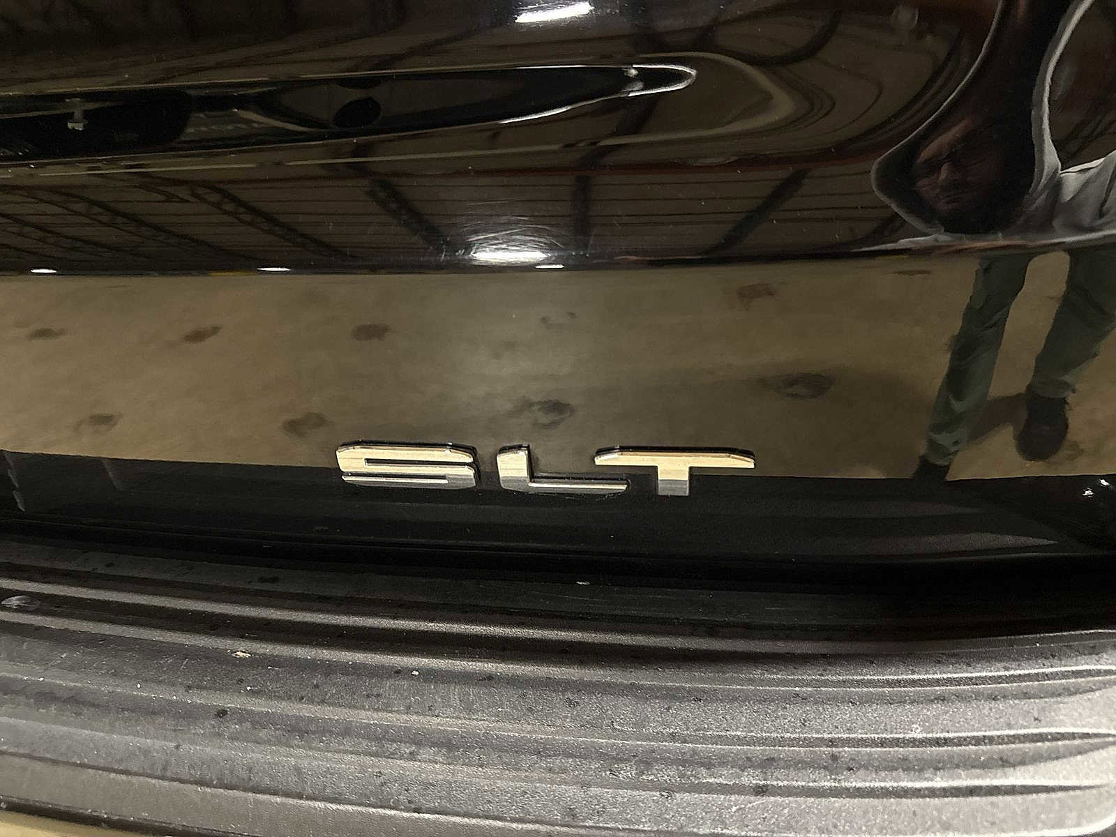 Used 2023 GMC Yukon SLT image 27