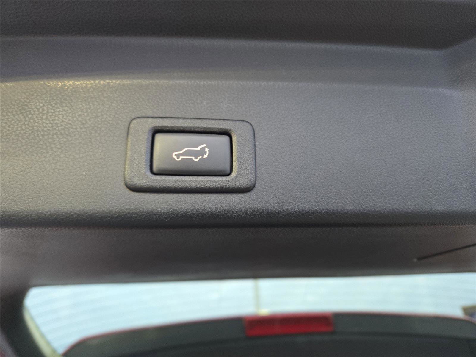 Used 2019 Subaru Ascent Limited image 36