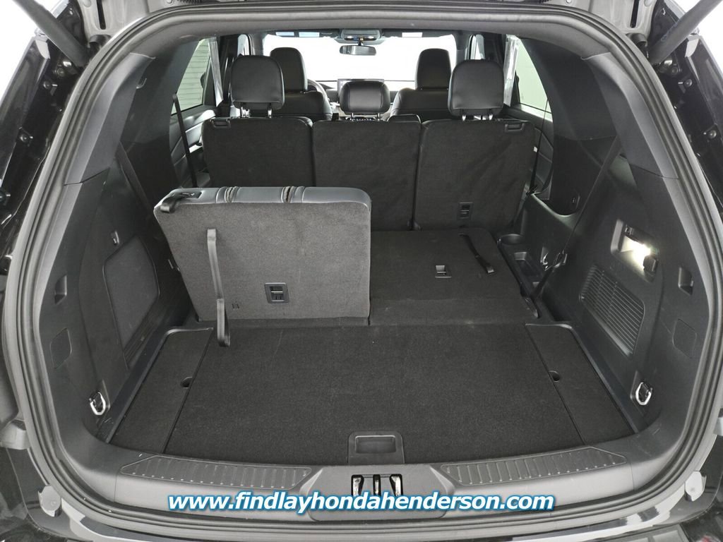 Used 2025 Ford Explorer ST-Line image 18