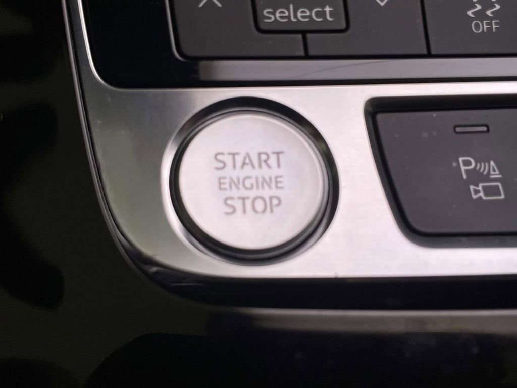 Used 2019 Audi Q8 Premium Plus image 44