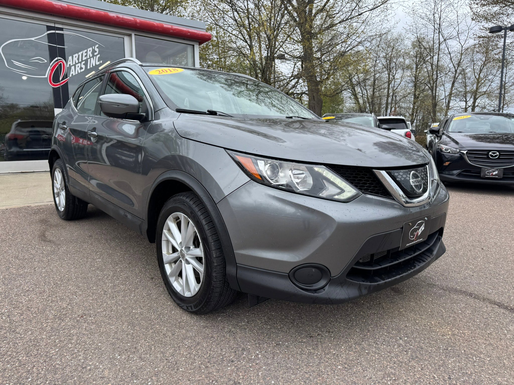 Used 2018 Nissan Rogue Sport SV AWD/4WD image 2