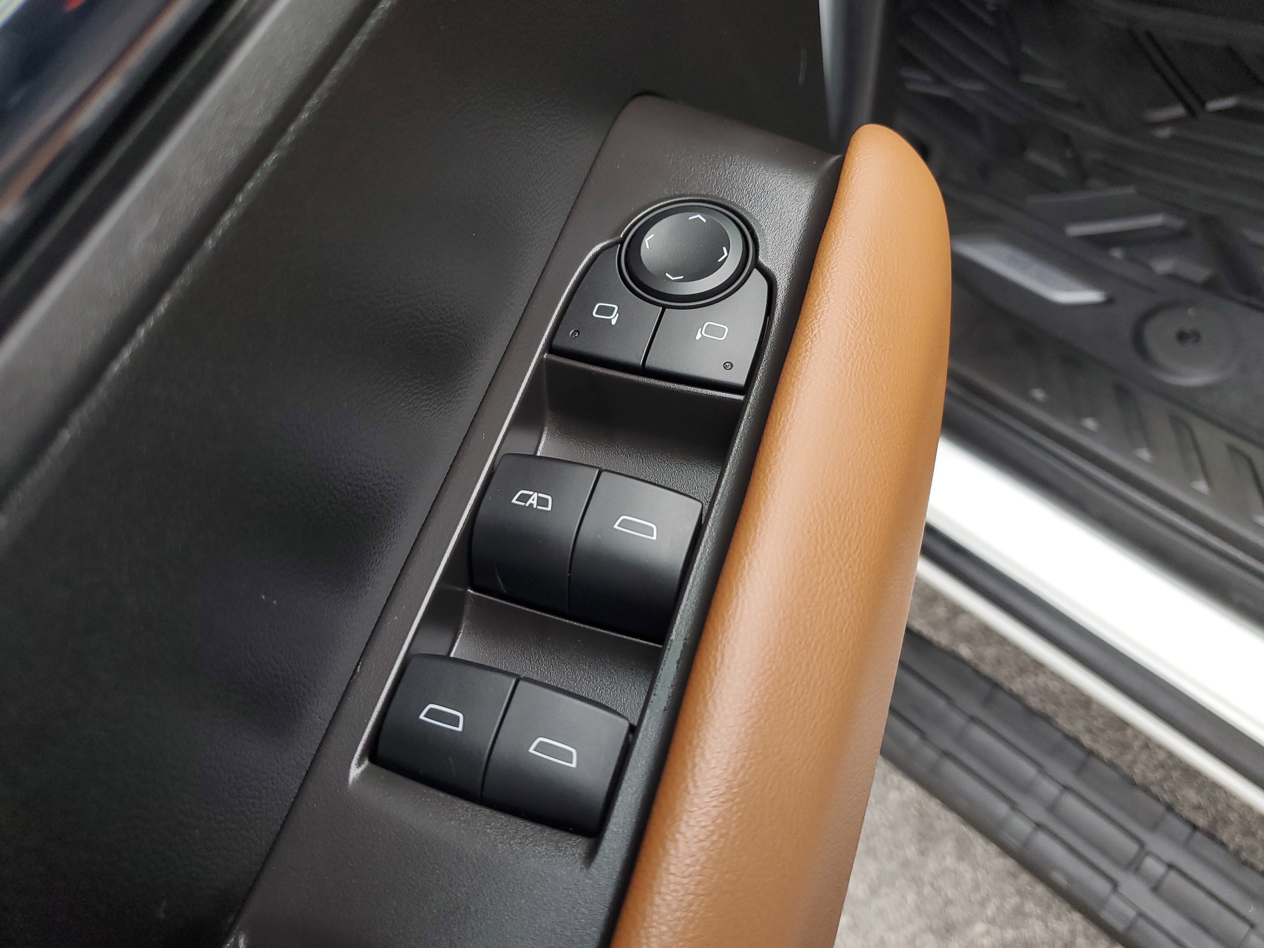 Used 2024 GMC Canyon AT4 image 18