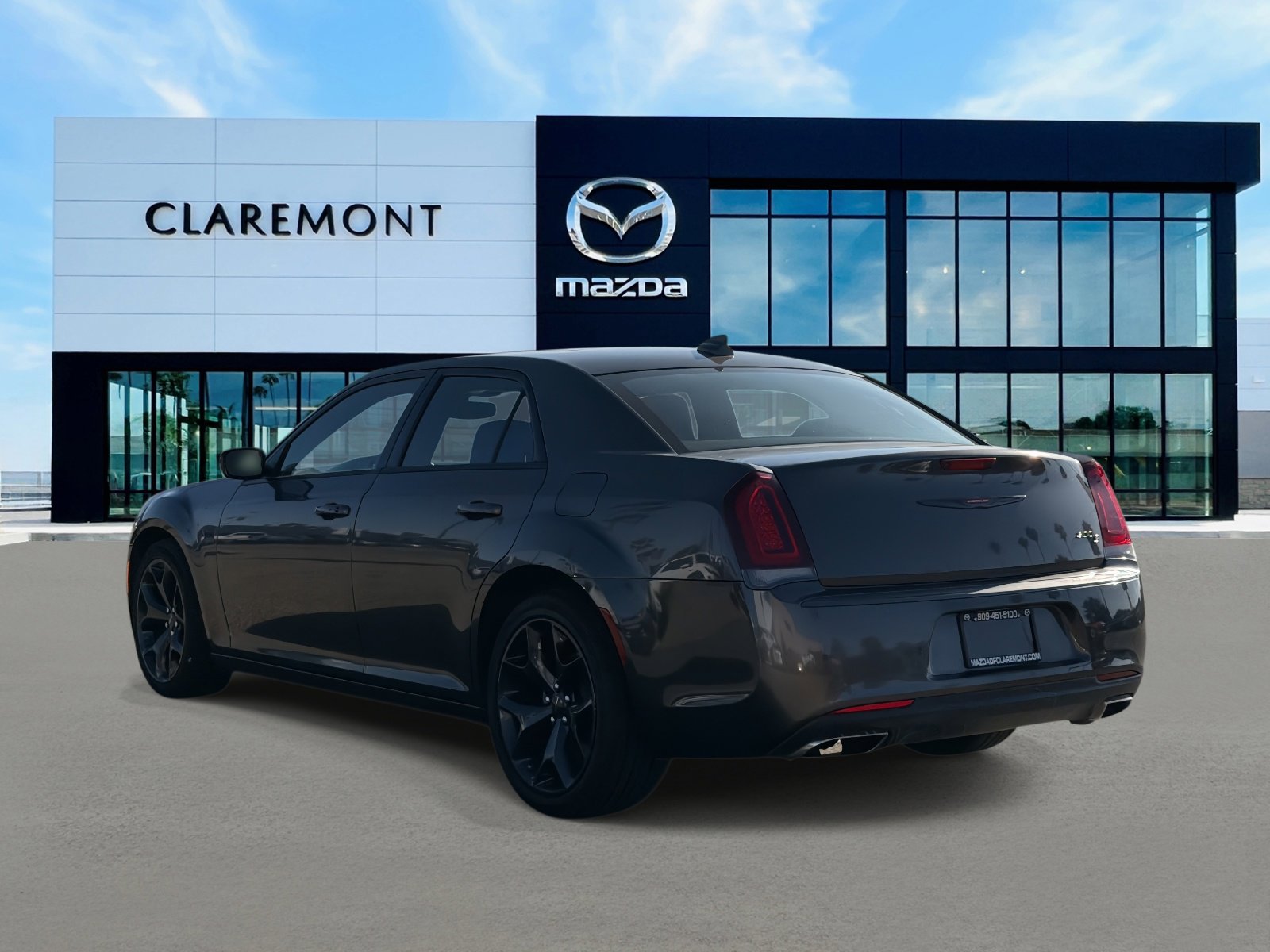 Used 2023 Chrysler 300 S image 6