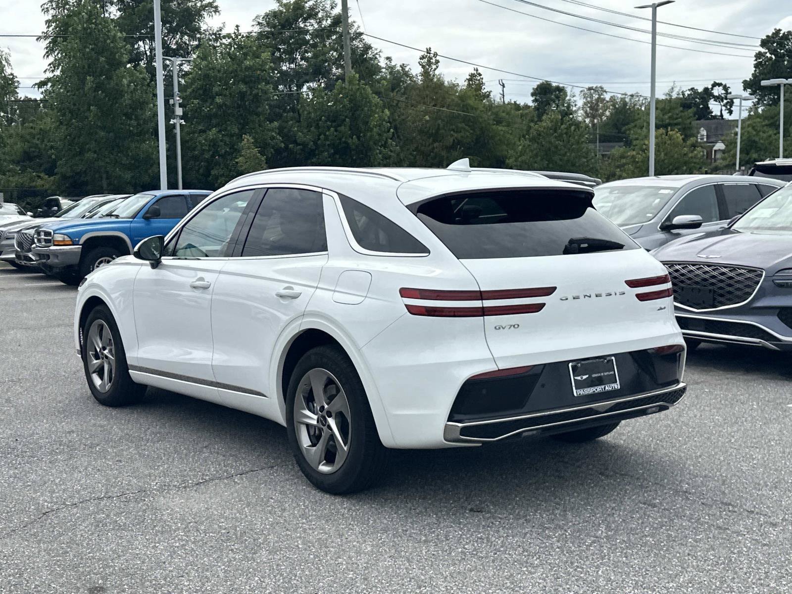 Used 2026 Genesis GV70 2.5T AWD/4WD image 2