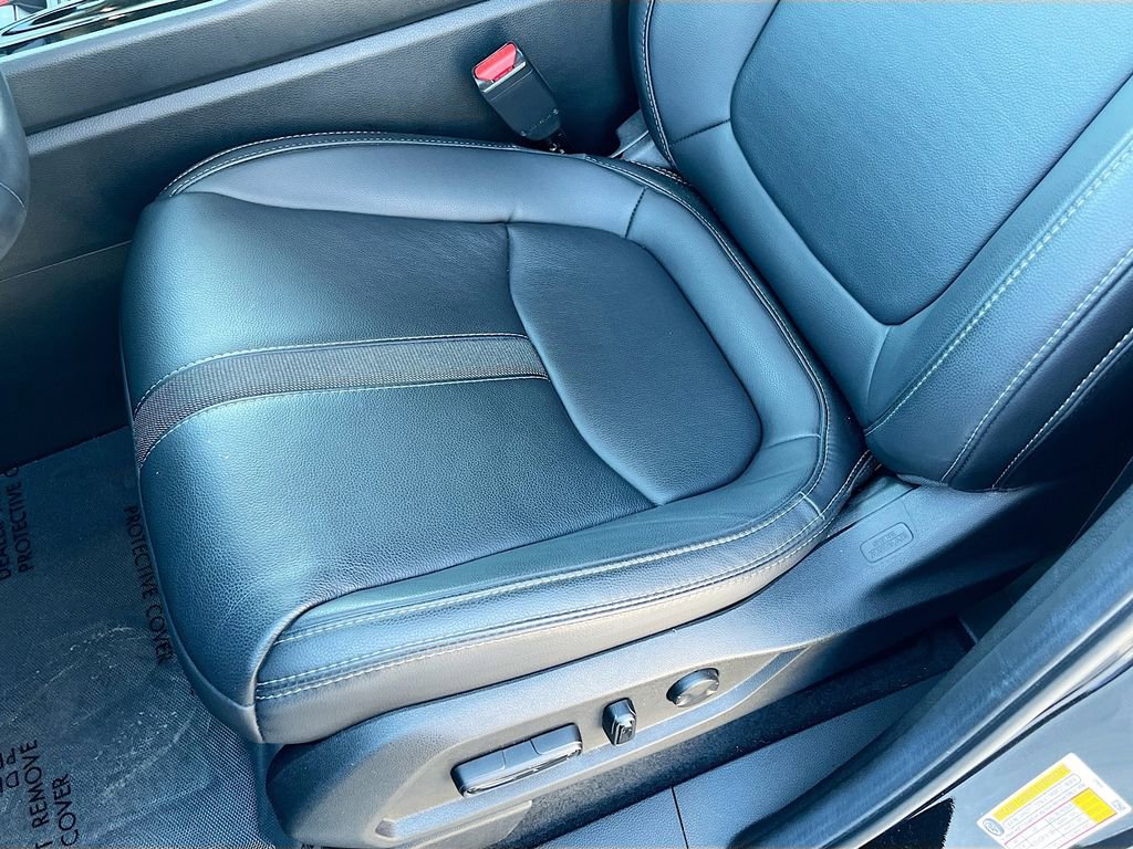 Used 2025 Honda Pilot EX-L image 19