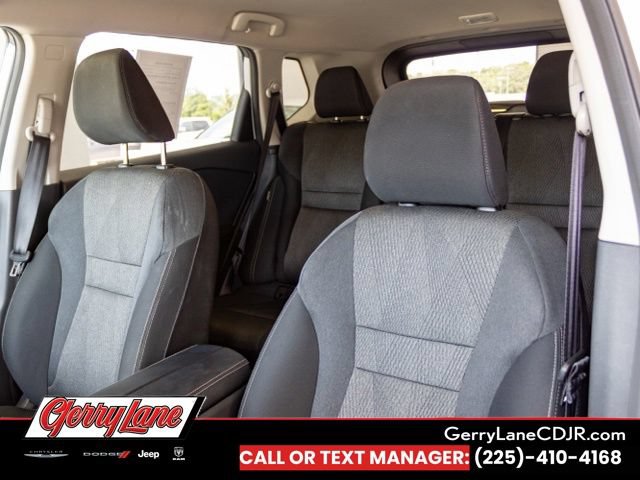 Used 2025 Nissan Rogue SV AWD/4WD image 13