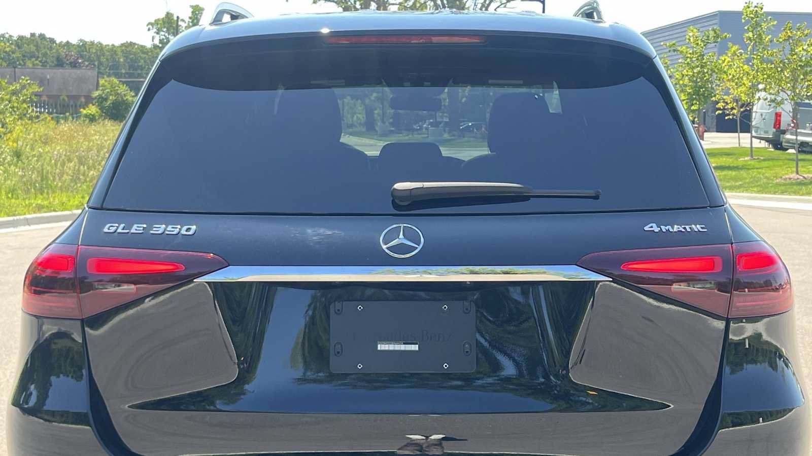 Used 2025 Mercedes-Benz GLE 350 4MATIC image 17