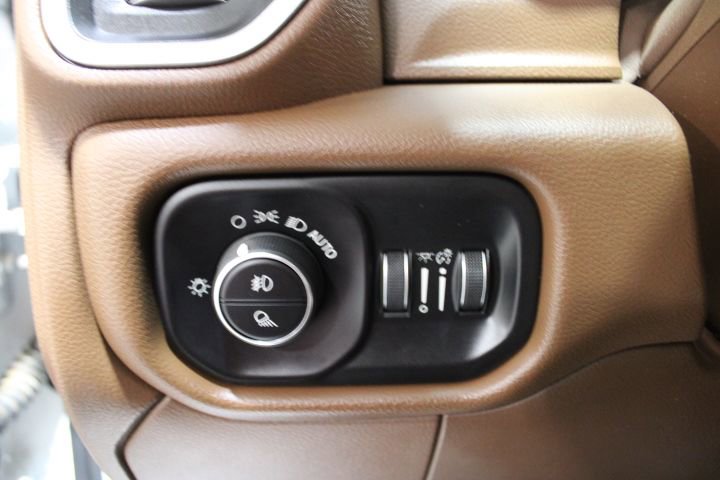 Used 2022 RAM 3500 Laramie image 15