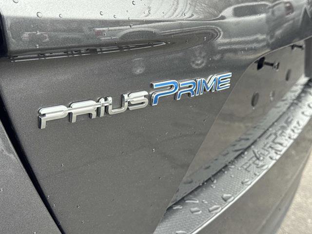 Used 2021 Toyota Prius Prime XLE image 24