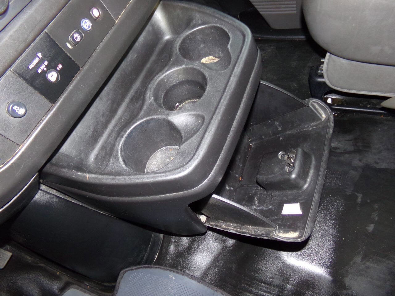 Used 2018 Chevrolet Express 3500 w/ Power Convenience Package image 51