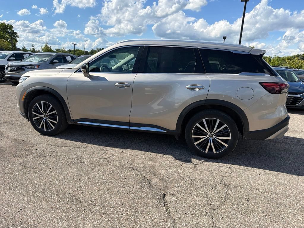 Used 2024 INFINITI QX60 Sensory AWD/4WD image 8