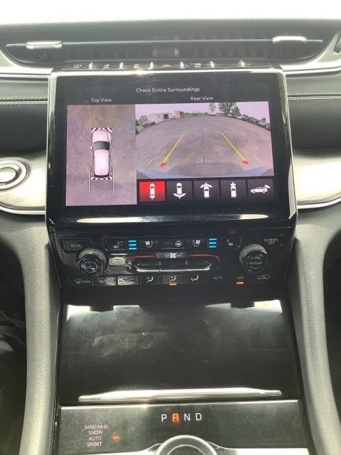 Used 2023 Jeep Grand Cherokee Limited w/ Luxury Tech Group II AWD/4WD image 26