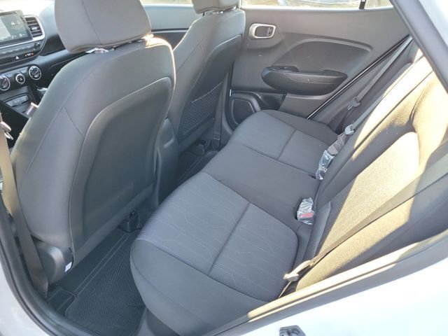 New 2026 Hyundai Venue SE FWD image 18